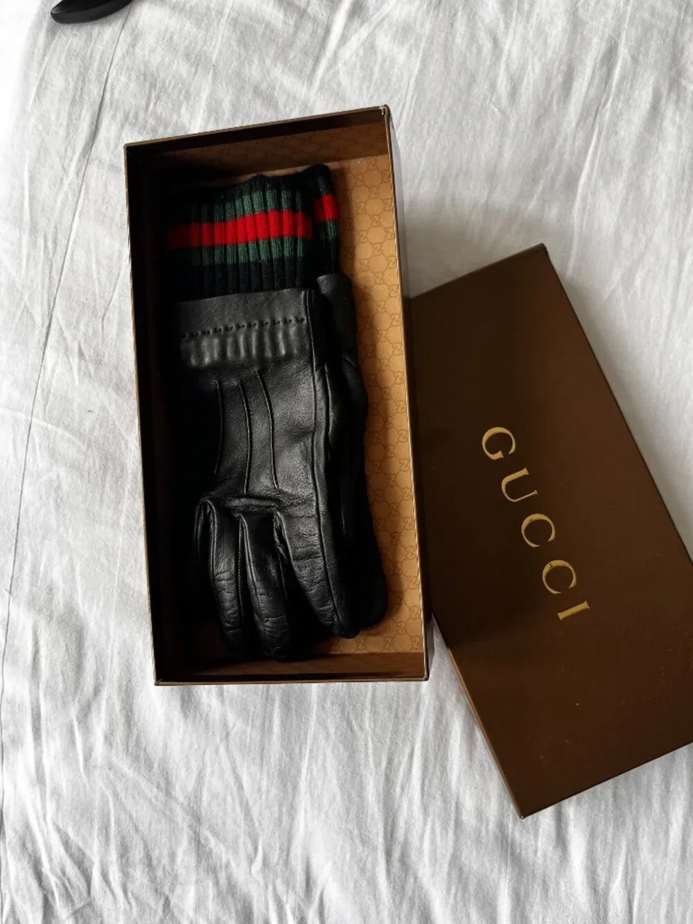 Gucci - Web Stripe Gloves & Beanie Preloved